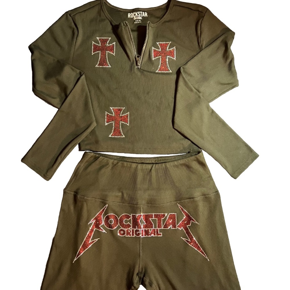 WMNS ROCKSTAR CROP TOP 2 PIECE TRACK SUIT SET - Picture 4 of 6